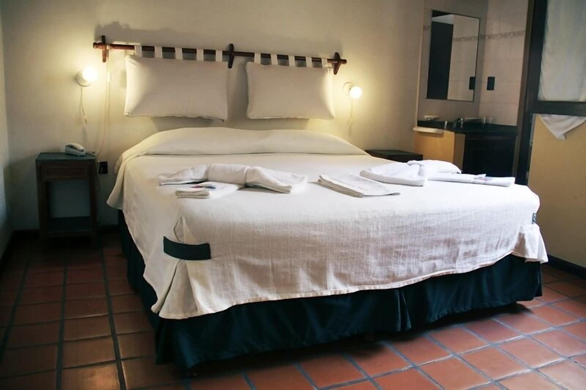 Donna Alda Hotel Сальта Экстерьер фото