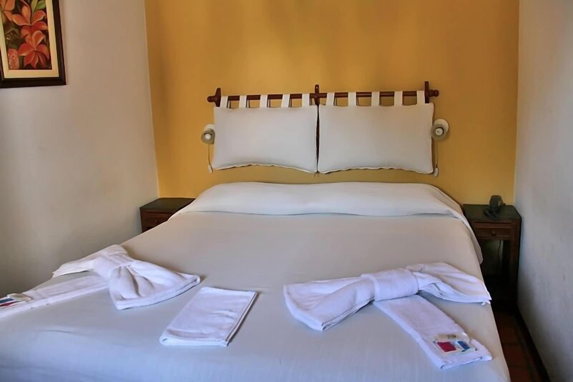 Donna Alda Hotel Сальта Экстерьер фото